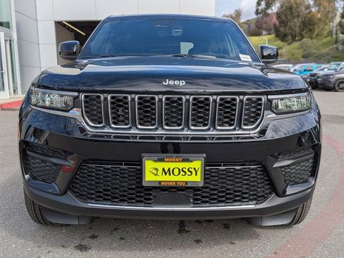 New 2026 Jeep Grand Cherokee Laredo X RWD image 11