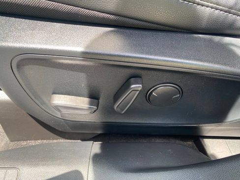 Used 2021 Ford Escape Titanium FWD image 15