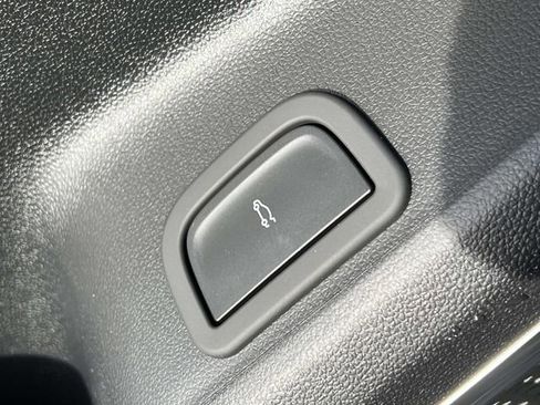 New 2026 Buick Enclave Sport Touring w/ Power Package image 19