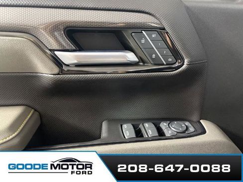 Used 2023 Chevrolet Silverado 1500 ZR2 w/ Technology Package AWD/4WD image 10
