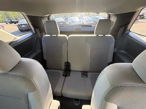 Used 2021 Chevrolet Traverse LT image 54