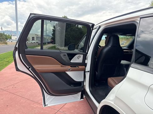 Certified 2023 Lincoln Aviator Reserve w/ Equipment Group 201A AWD/4WD image 21