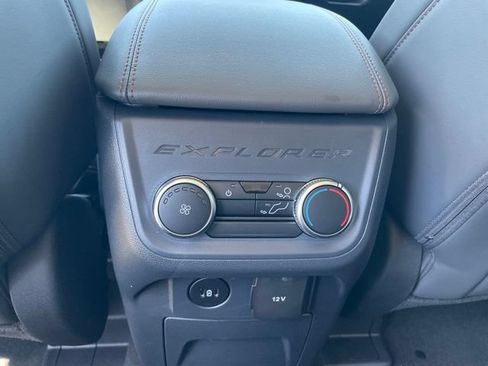 New 2026 Ford Explorer Active w/ Active Comfort Package RWD image 24
