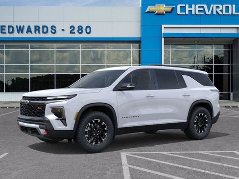 New 2026 Chevrolet Traverse Z71 w/ Enhanced Driving Package image 2