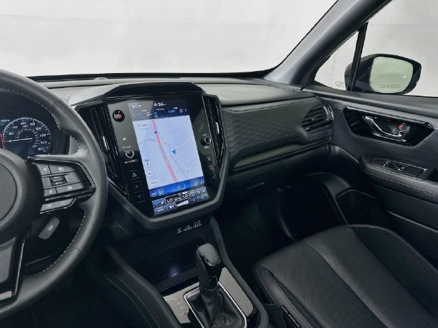 Used 2025 Subaru Forester Touring AWD/4WD image 25