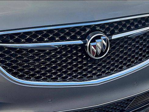 Used 2018 Buick Enclave Avenir w/ Avenir Technology Package image 28