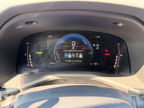 Used 2025 Toyota Camry SE AWD/4WD image 16