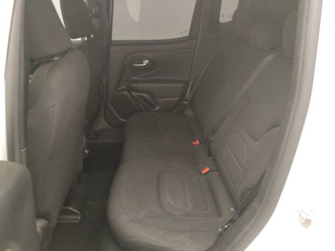 Used 2022 Jeep Renegade Latitude AWD/4WD image 18
