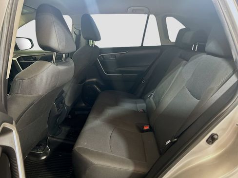 Used 2022 Toyota RAV4 LE FWD image 20