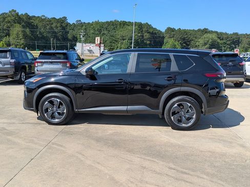 Used 2025 Nissan Rogue SV AWD/4WD image 5