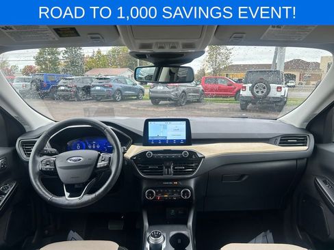 Certified 2022 Ford Escape Titanium w/ Titanium Elite Package image 25