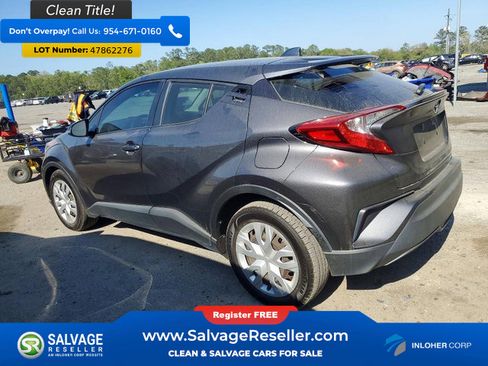 Used 2021 Toyota C-HR LE image 3