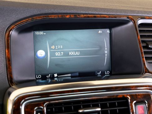 Used 2015 Volvo S60 T5 Premier image 13