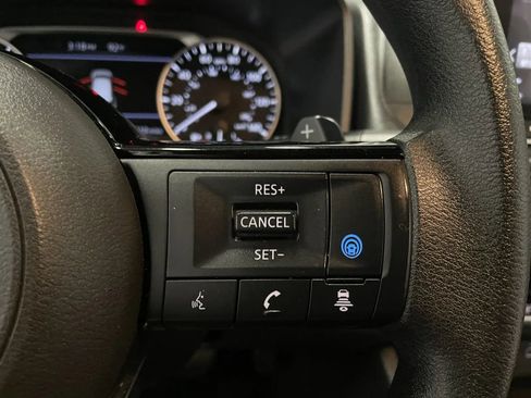 Used 2023 Nissan Rogue SV image 19