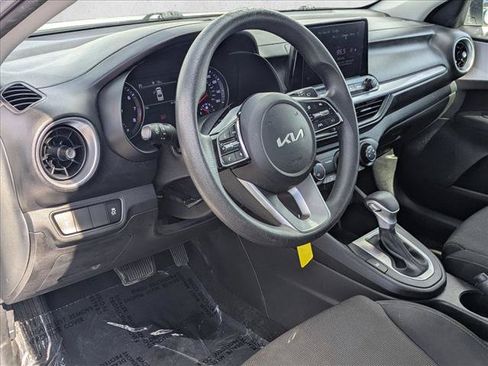Used 2023 Kia Forte LXS FWD image 10