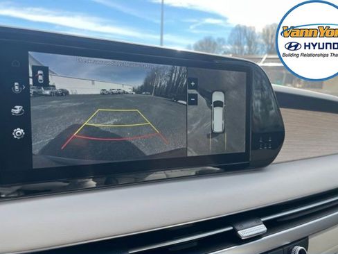 Used 2023 Hyundai Palisade Limited w/ Cargo Package image 18