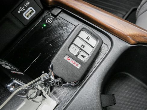 Used 2021 Honda CR-V Touring image 36