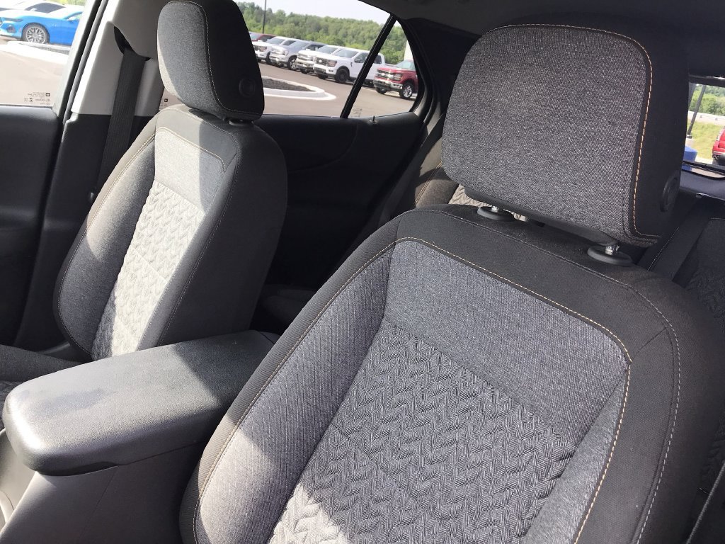Used 2024 Chevrolet Equinox LT AWD/4WD image 11