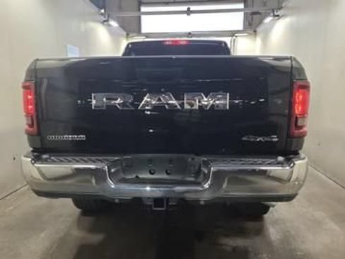 Used 2026 RAM 2500 Big Horn AWD/4WD image 2