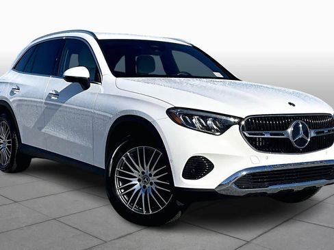 Certified 2025 Mercedes-Benz GLC 300 GLC 300 image 3
