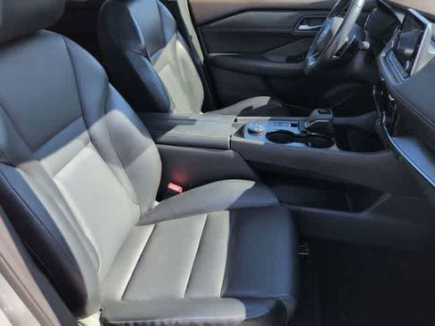 Used 2022 Nissan Rogue SV w/ SV Premium Package AWD/4WD image 23