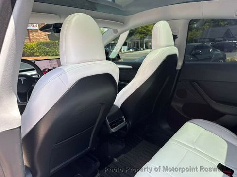 Used 2024 Tesla Model Y 2WD image 14