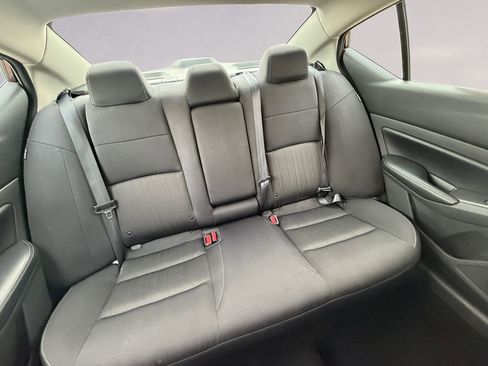 Used 2024 Nissan Altima 2.5 SV image 18