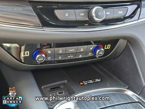 Used 2024 Buick Enclave Premium image 24
