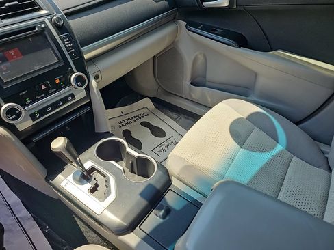 Used 2014 Toyota Camry LE FWD image 24