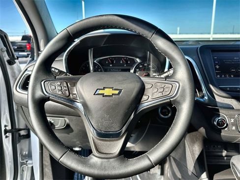 Used 2024 Chevrolet Equinox LT image 11