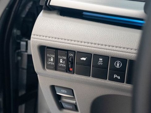 Certified 2023 Honda Odyssey Touring image 27