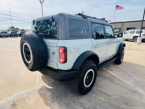 Used 2024 Ford Bronco Outer Banks w/ Sasquatch Package AWD/4WD image 6