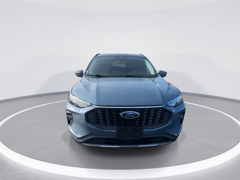 Used 2025 Ford Escape Platinum image 3