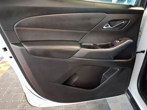 Used 2019 Chevrolet Traverse LT AWD/4WD image 17