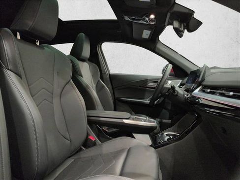 Used 2025 BMW X2 xDrive28i w/ Premium Package AWD/4WD image 18