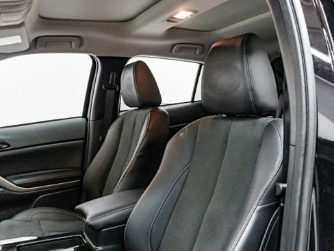 Used 2023 Mitsubishi Eclipse Cross SE image 8