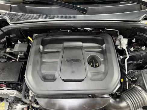 Used 2019 Jeep Grand Cherokee Laredo AWD/4WD image 12