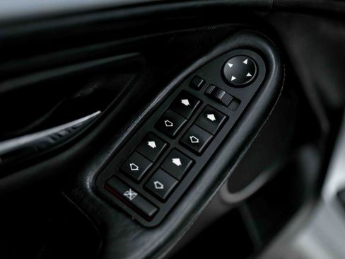Used 2003 BMW M5 RWD image 43