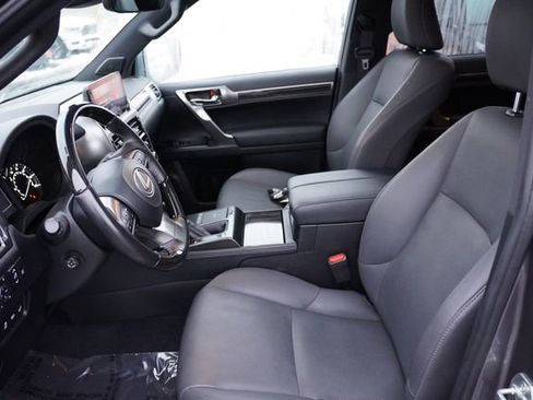 Used 2023 Lexus GX 460 Premium w/ Premium Plus Package image 16