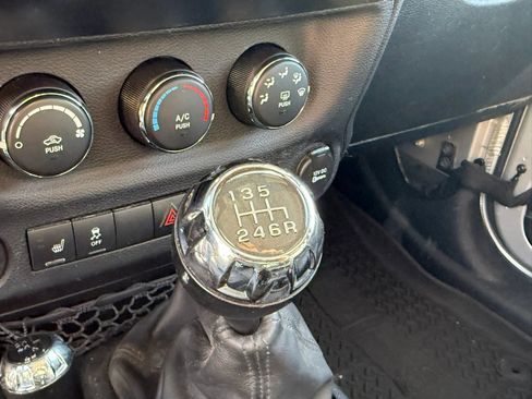 Used 2012 Jeep Wrangler Rubicon w/ PWR Convenience Group AWD/4WD image 22