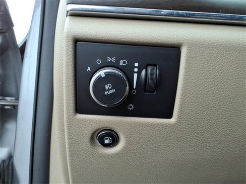 Used 2015 Jeep Grand Cherokee Limited image 16