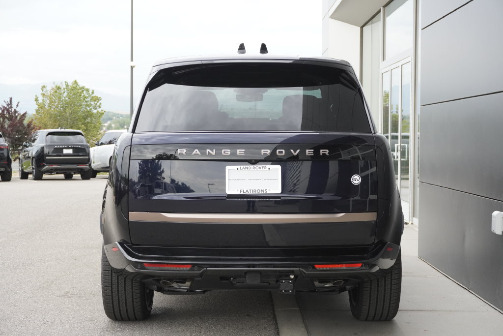 New 2026 Land Rover Range Rover SV AWD/4WD image 6