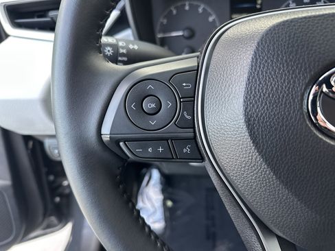 Used 2025 Toyota Corolla SE image 19