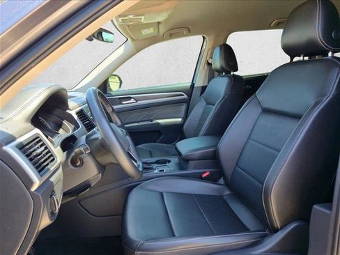 Used 2021 Volkswagen Atlas SE FWD image 12