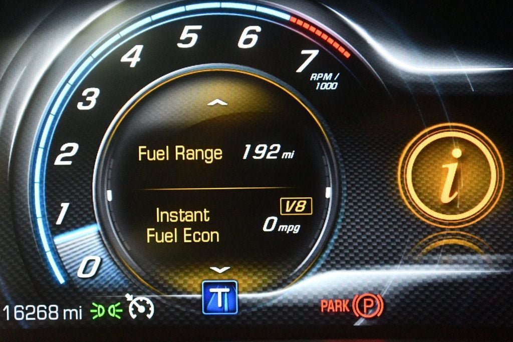 Used 2019 Chevrolet Corvette Stingray Coupe w/ Z51 1LT RWD image 39