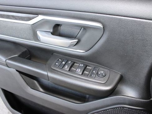 Used 2023 RAM 1500 Big Horn AWD/4WD image 23
