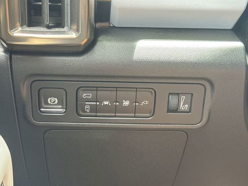 New 2025 GMC Hummer EV 2X image 19