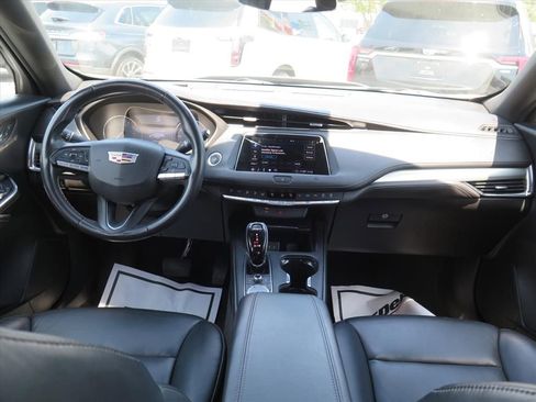 Used 2020 Cadillac XT4 Premium Luxury FWD image 22