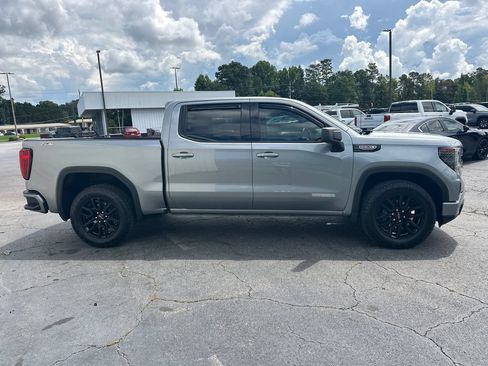 Used 2024 GMC Sierra 1500 Elevation AWD/4WD image 5