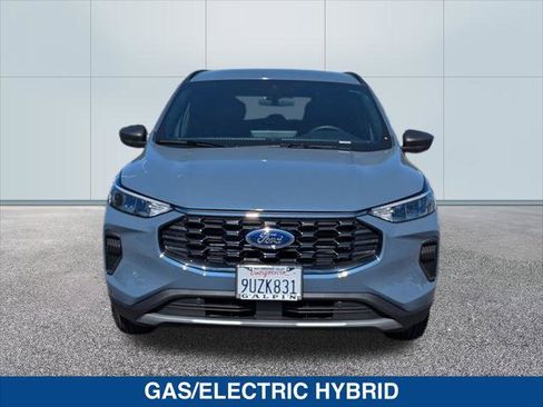 Used 2025 Ford Escape ST-Line w/ Equipment Group 301A image 8